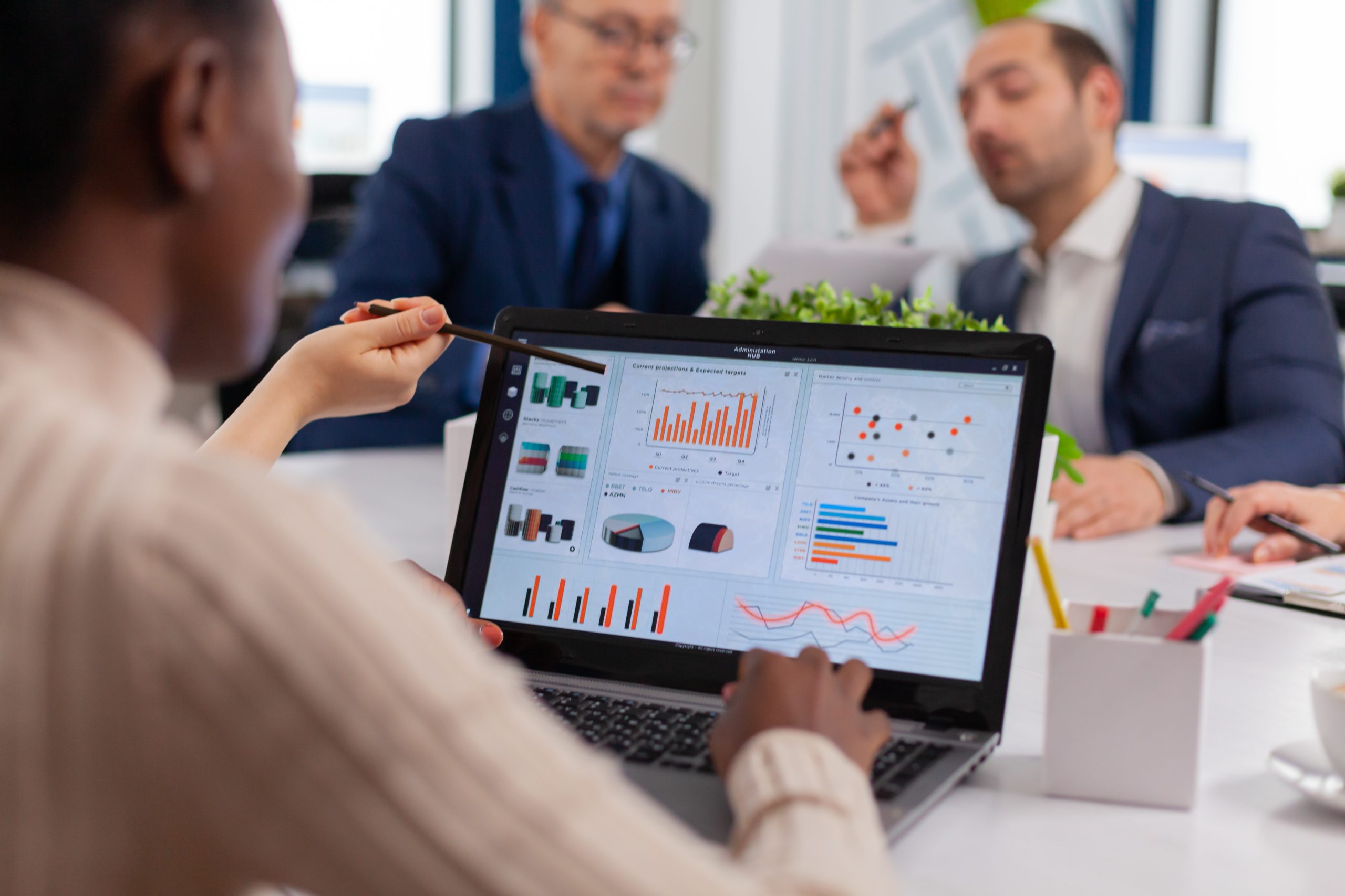Real Pros and Cons of Using Power BI for Business Intelligence